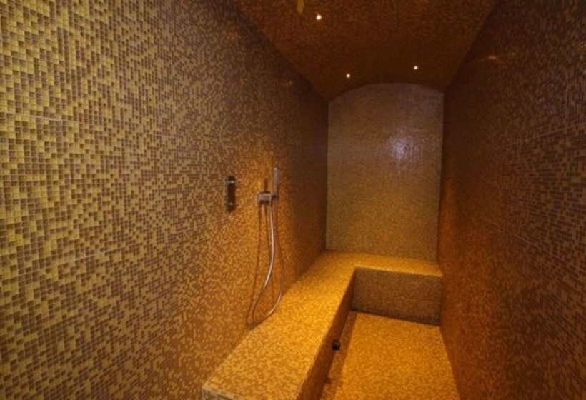 Апартаменты 2 Спальни, Golden Tulip Cannes Hotel De Paris