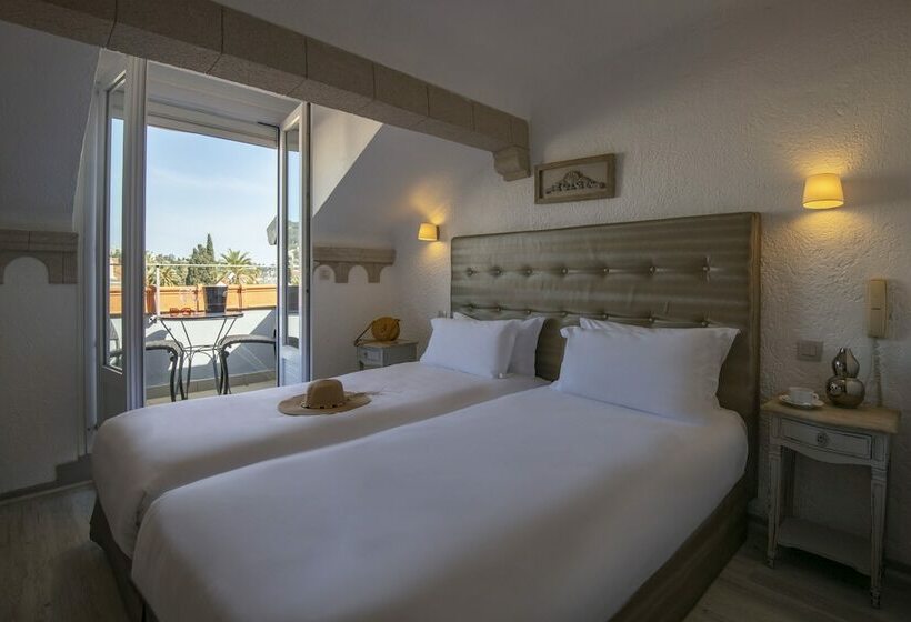 Номер Стандарт с Балконом, Golden Tulip Cannes Hotel De Paris