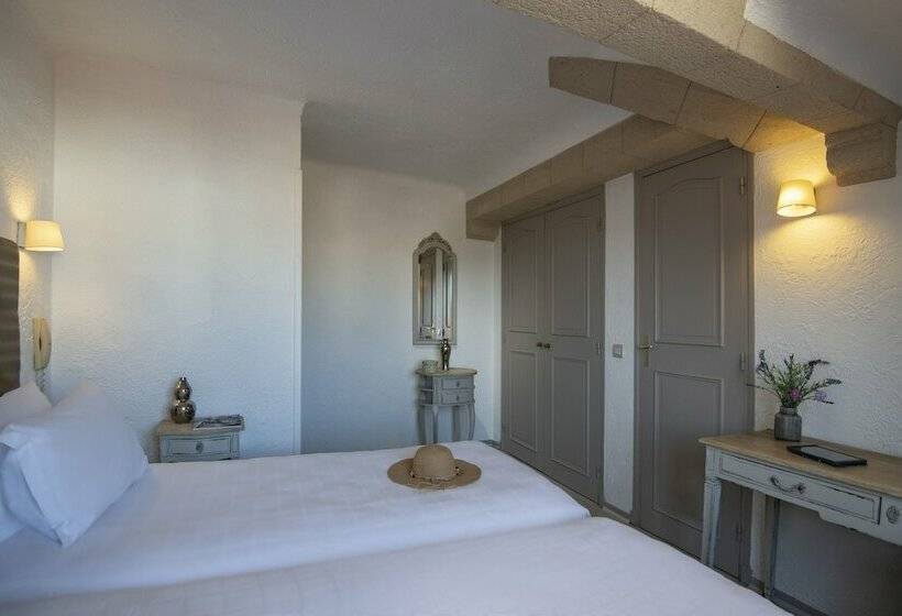 Номер Стандарт с Балконом, Golden Tulip Cannes Hotel De Paris