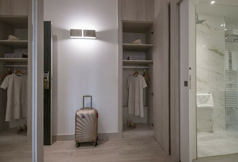 סוויטה, Golden Tulip Cannes Hotel De Paris