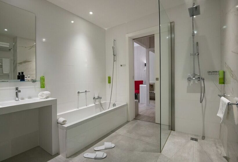סוויטה, Golden Tulip Cannes Hotel De Paris