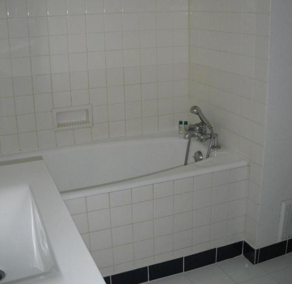 家庭间, Hôtel Continental