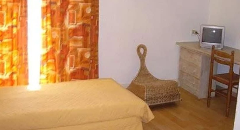 스탠다드 트리플 룸, Hôtel De Paris