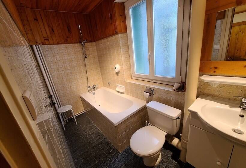 اتاق لوکس, Hôtel Du Centre