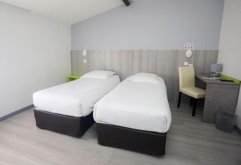 Номер Стандарт, Hôtel Le Cheval Blanc