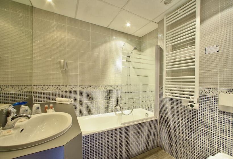 Номер Комфорт, The Originals City, Hôtel De Bordeaux, Bergerac