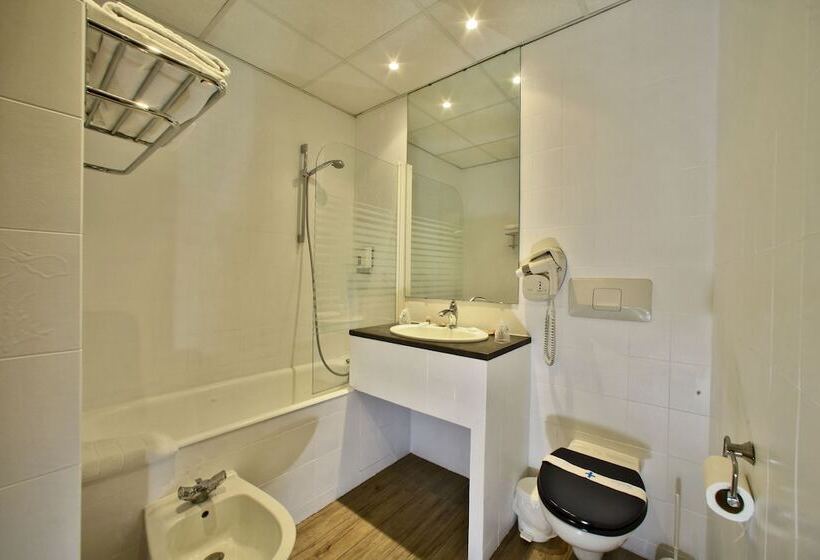 Номер Стандарт, The Originals City, Hôtel De Bordeaux, Bergerac