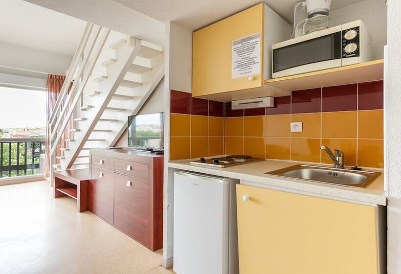 Студио Стандарт Вид на Бассейн, Vacanceole  Residence Le Saint Clair