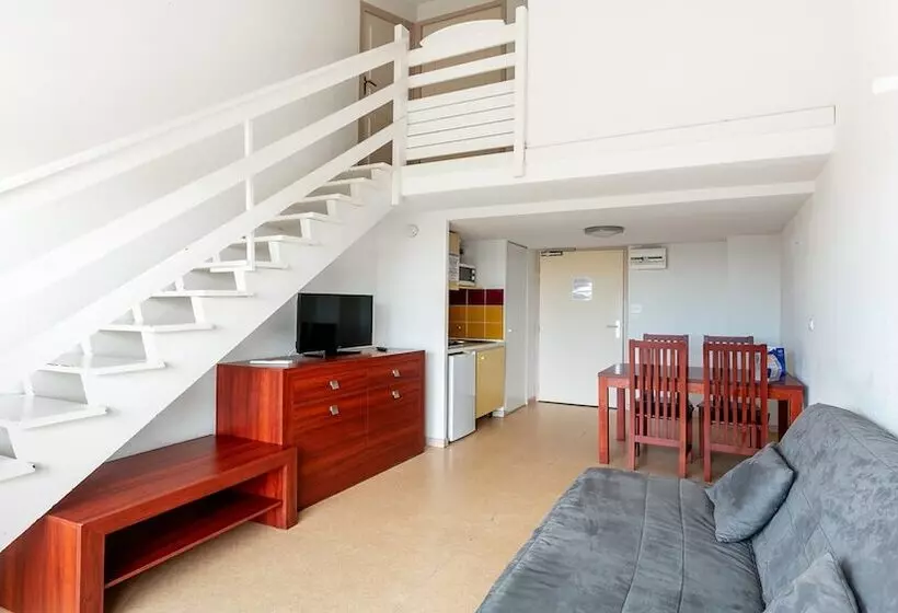 آپارتمان 1 خوابه با چشمانداز استخر, Vacanceole Residence Le Saint Clair