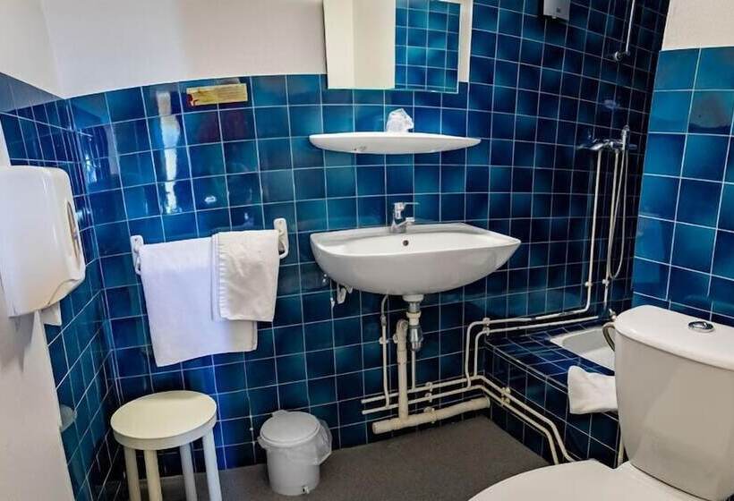 스탠다드 트리플 룸, Le Boischaut  Citotel Chateauroux