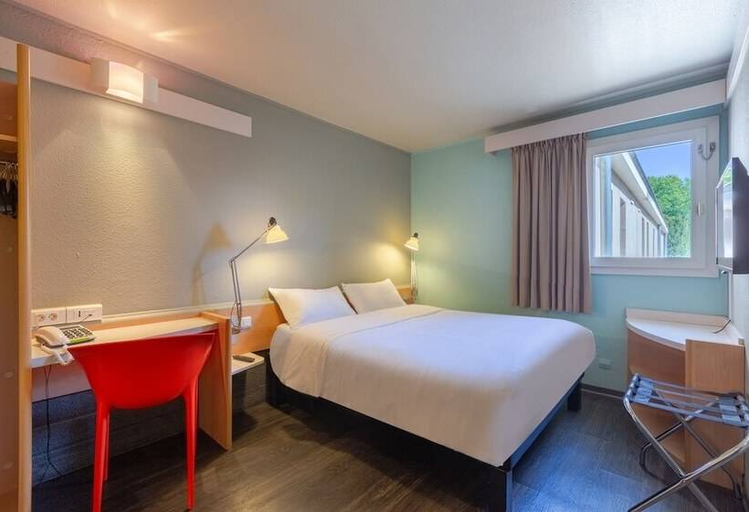 Номер Стандарт, B&B HOTEL Chartres Centre Cathédrale