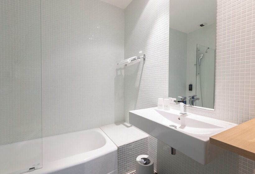 스탠다드 발코니 룸 바다 전망, Grand Hotel Du Golfe