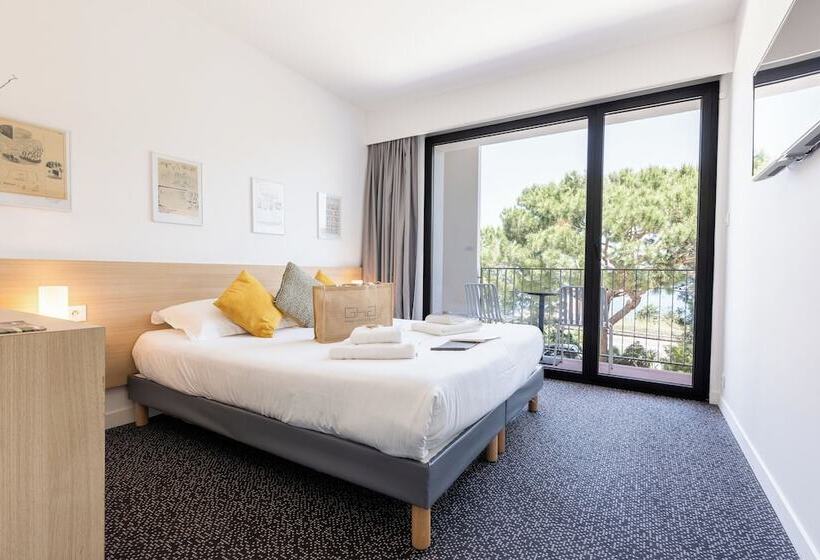 스탠다드 룸 공원 전망, Grand Hotel Du Golfe