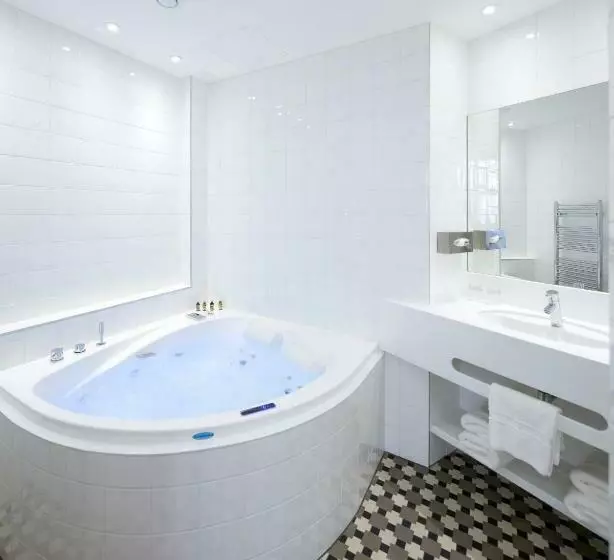 Juniorsviitti, Hannong Hotel & Wine Bar