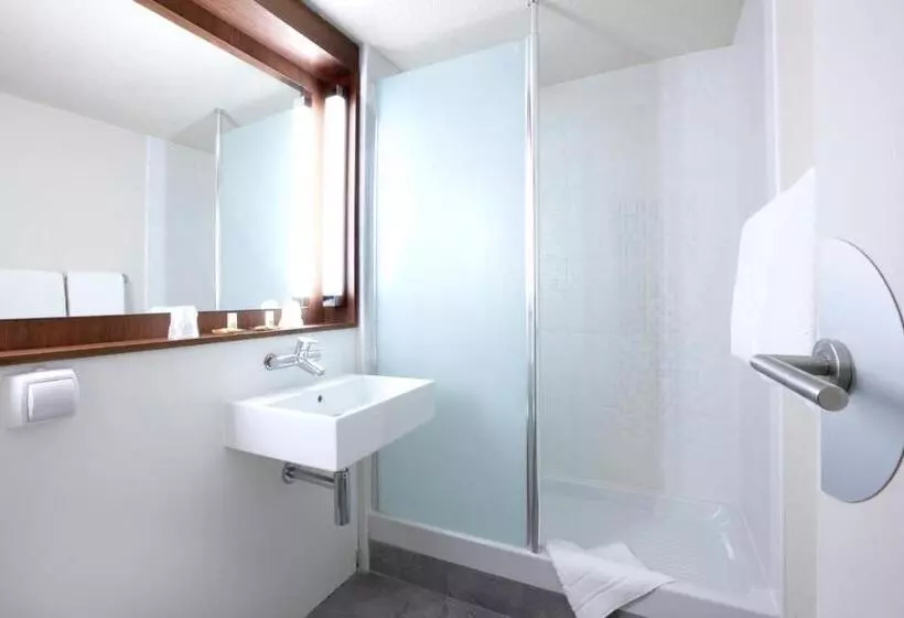 Standard-huone, Campanile Paris Ouest Nanterre La Defense