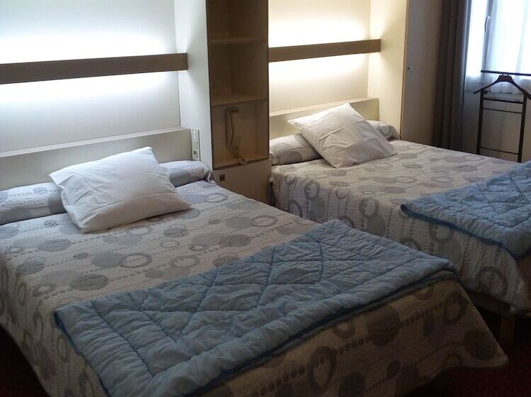 Pokój Czteroosobowy Standard, Du Gave