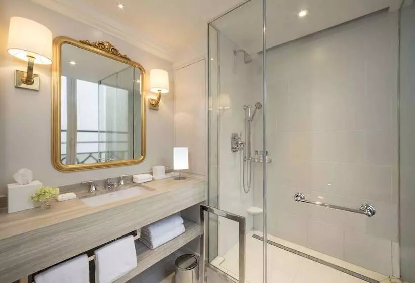 Junior Suite avec Vues, Du Louvre In The Unbound Collection By Hyatt