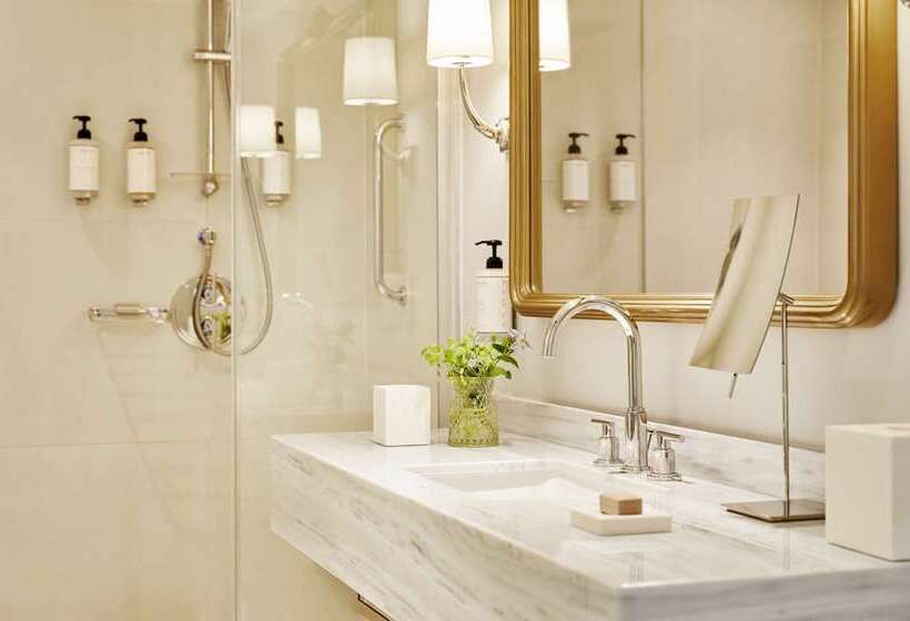 Junior Suite avec Vues, Du Louvre In The Unbound Collection By Hyatt