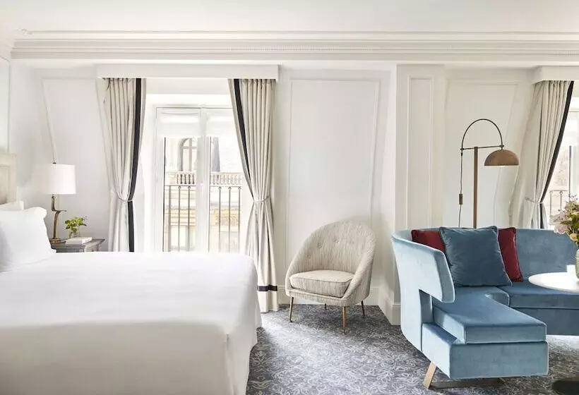 Junior Suite avec Vues, Du Louvre In The Unbound Collection By Hyatt