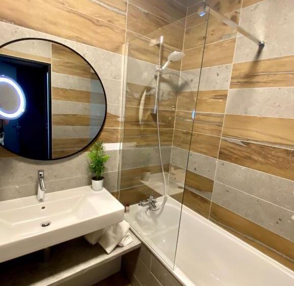 高级大房间, Golf