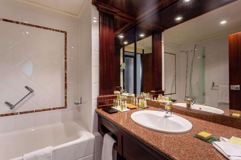 Номер Стандарт, Hilton Strasbourg