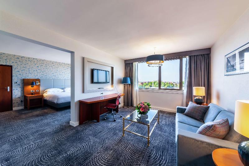 Полулюкс Кровать Кинг, Hilton Strasbourg