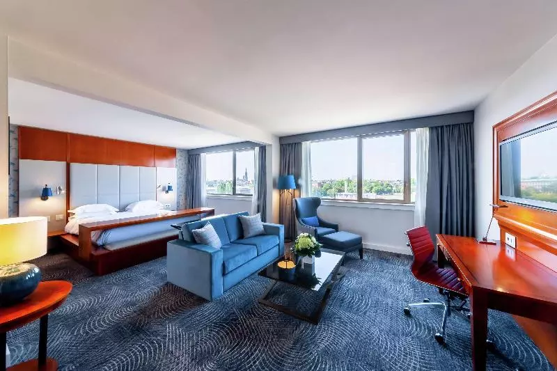キングサイズベッドのジュニアスイート, Hilton Strasbourg