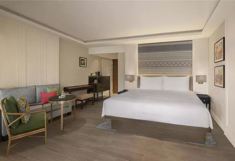 キングサイズベッドのデラックスルーム, Hilton Strasbourg