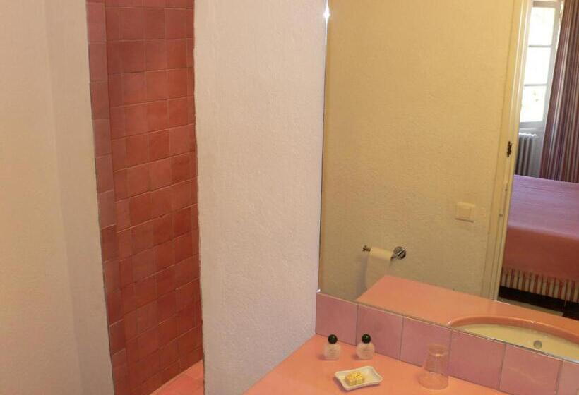 基本间, Hôtel La Figuière