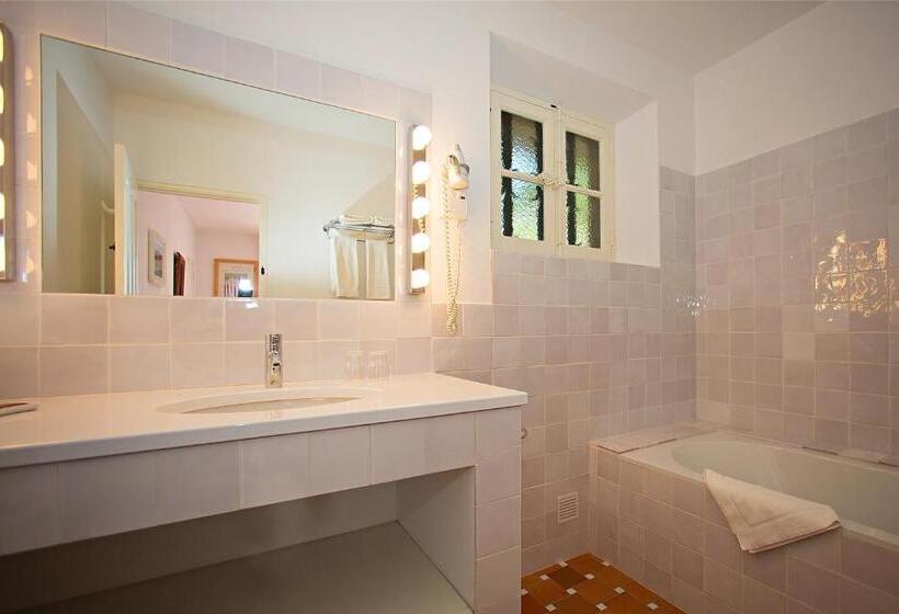 标准间带露台, Hôtel La Figuière