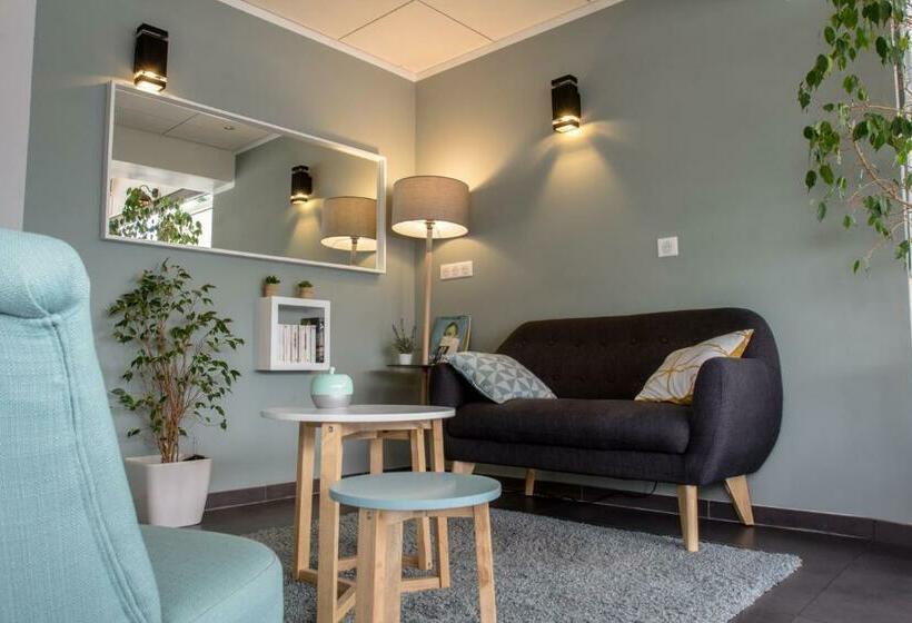 חדר סטנדרט, Lapeyronie