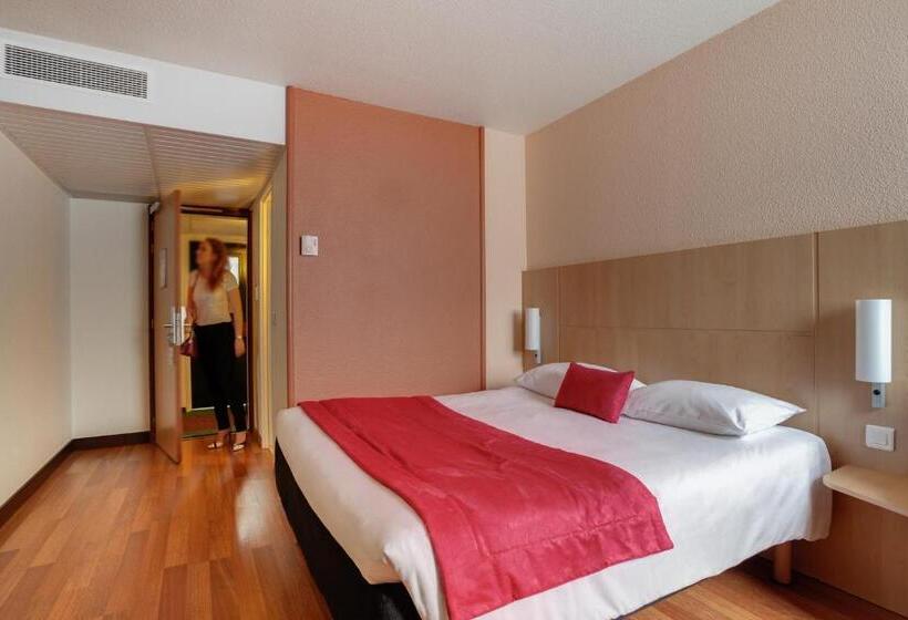 Номер Стандарт, Ibis Angers Centre Chateau