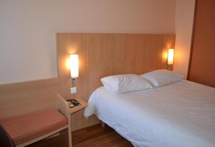آپارتمان یک خوابه با دری مشترک که هال را جدا می کند., Ibis Angers Centre Chateau