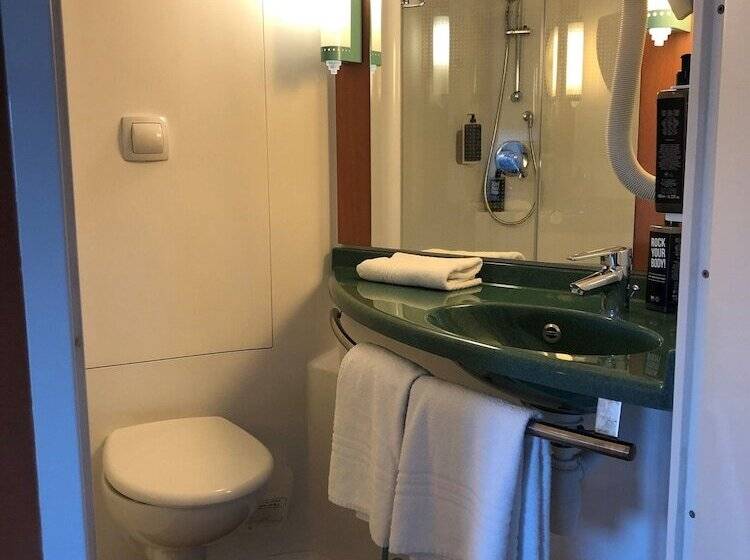 Номер Стандарт, Ibis Laon