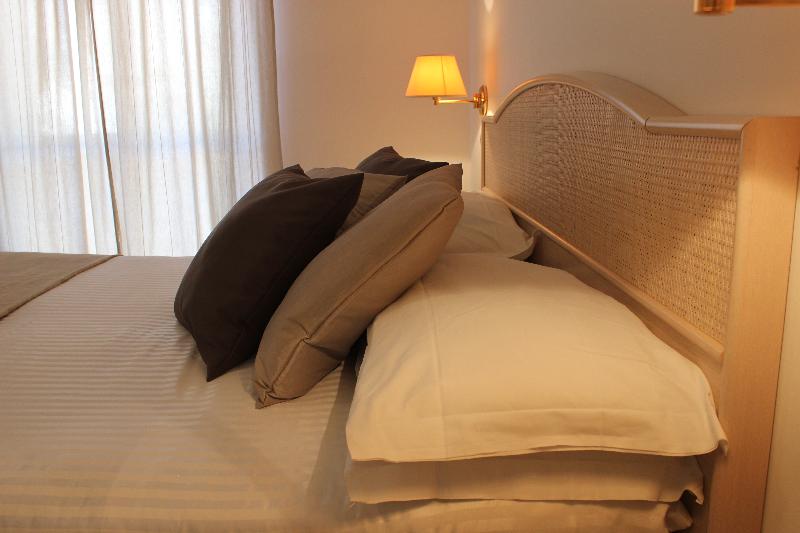 Номер Стандарт, Ibis Laon