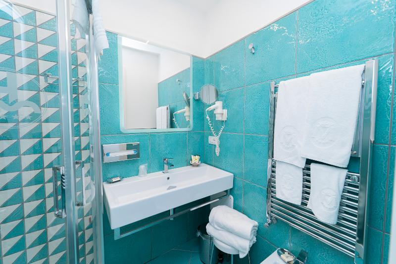 Номер Стандарт, Ibis Laon