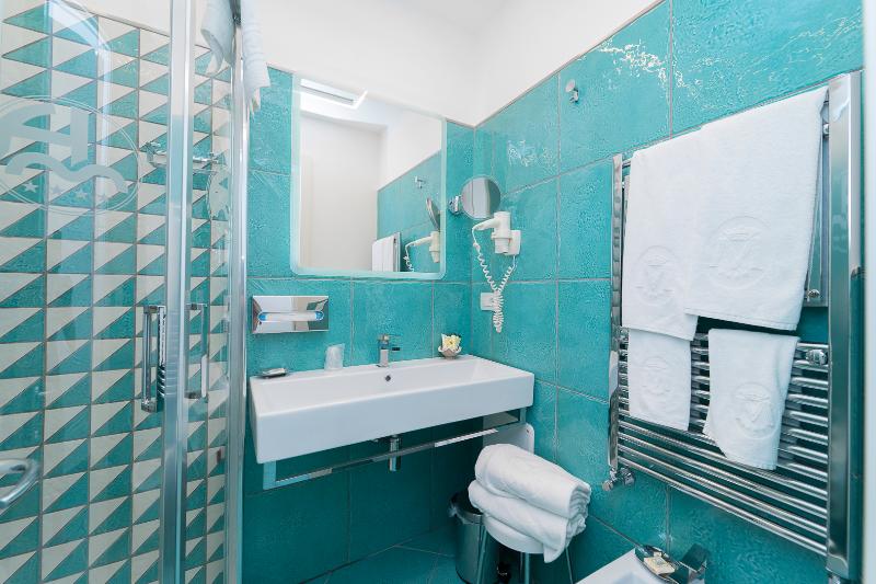 Номер Стандарт, Ibis Laon