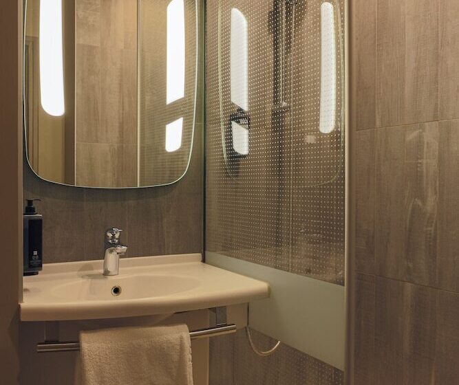 스탠다드 룸, Ibis Lyon Nord