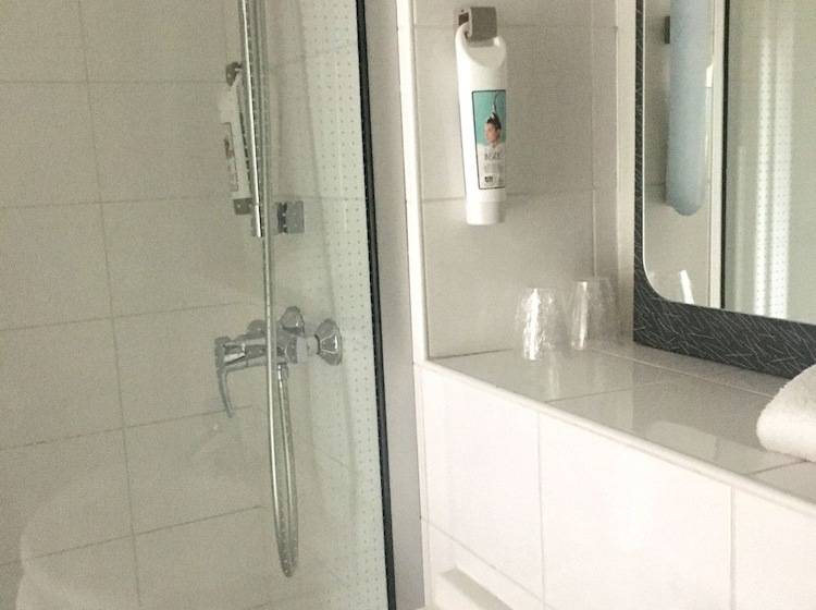 חדר סטנדרט, Ibis Saintdenis Stade Ouest