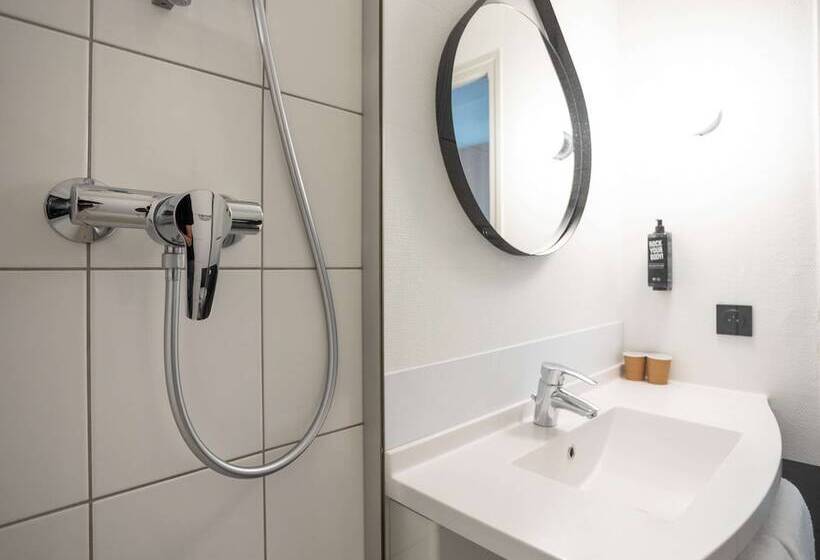 Номер Стандарт, Ibis Saint Lô