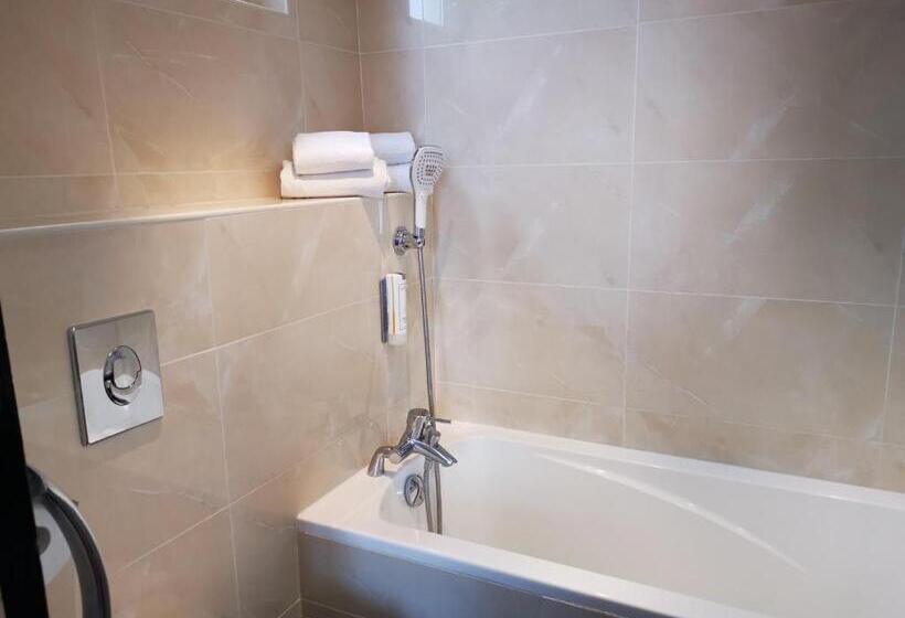 수피리어 룸, Hôtel Le Boeuf Couronné Chartres   Logis Hotels