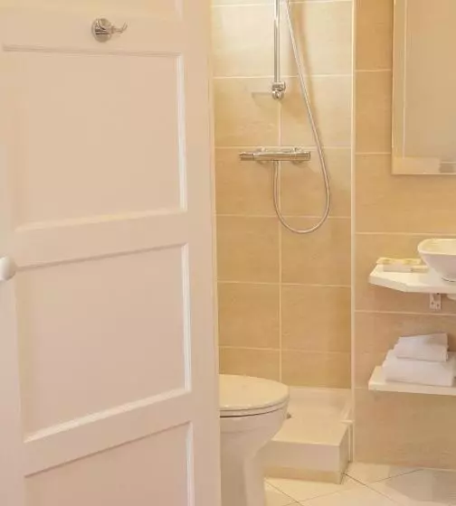 اتاق کلاسیک, Hôtel Le Boeuf Couronné Chartres   Logis Hotels