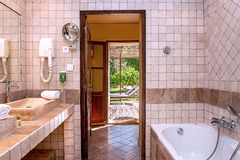 클래식 룸, Hôtel Le Boeuf Couronné Chartres   Logis Hotels