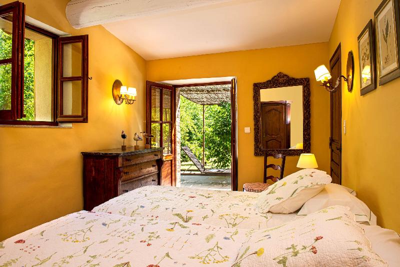 古典房间, Hôtel Le Boeuf Couronné Chartres   Logis Hotels