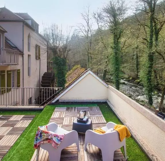 اتاق لوکس, Le Moulin Des Ruats