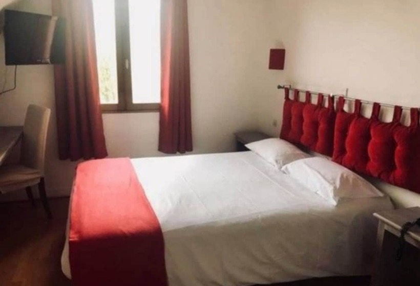 コンフォートルーム, Logis Le Clos Deauville Saint Gatien