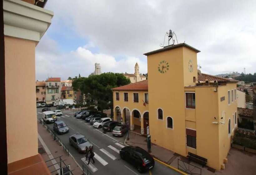 غرفة عائلية, Napoleon