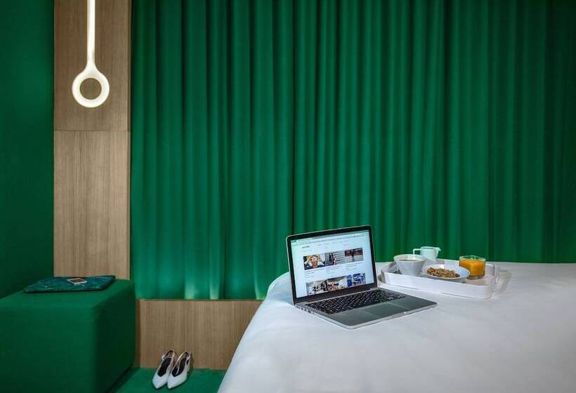 اتاق استاندارد, Hôtel Odyssey