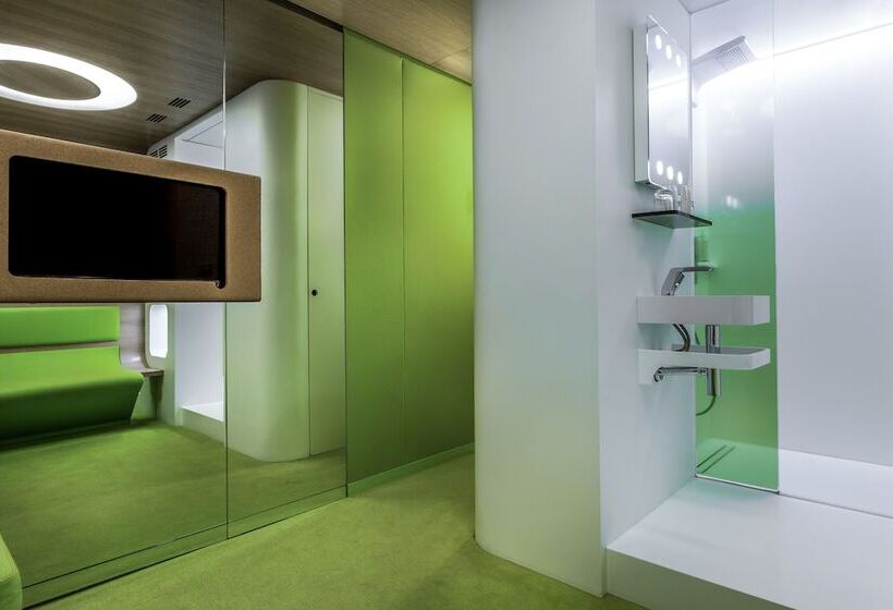 اتاق لوکس, Hôtel Odyssey