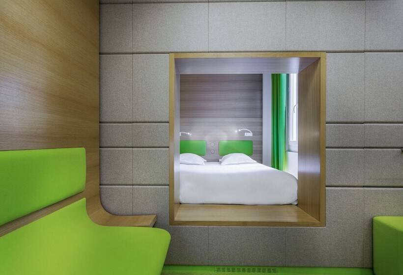 اتاق لوکس, Hôtel Odyssey